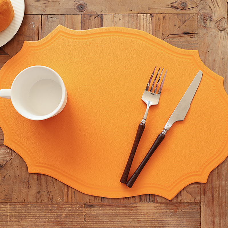 Sets de table en tissu de forme irrégulière